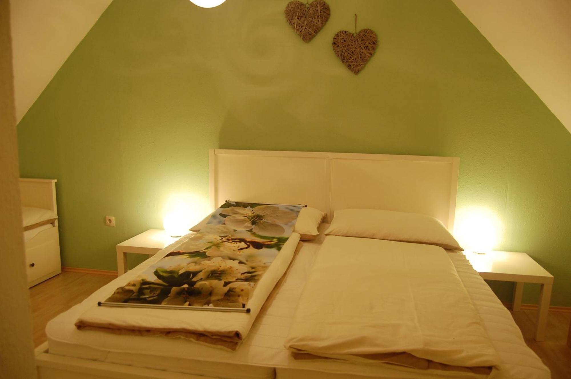 Hofgassl Zentgraf Bed and Breakfast Mörbisch am See Esterno foto